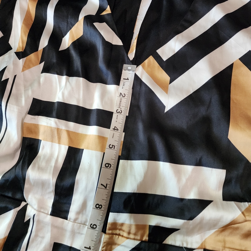 Luxeology Geometric Black and Gold Wide Leg Jumpsuit - Size XL Petite Length - Picture 9 of 16